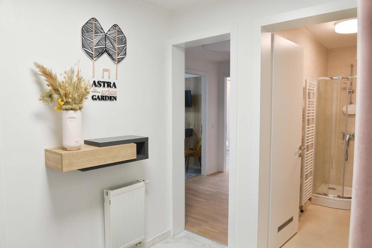 Astra Urban Garden Apartment, 2 Garage Parking Spaces Zagreb Bagian luar foto