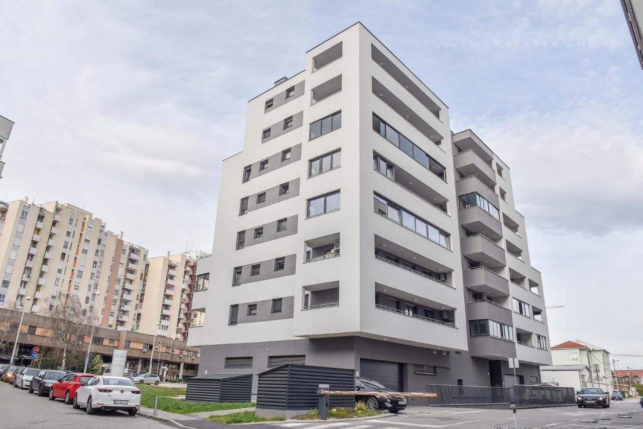 Astra Urban Garden Apartment, 2 Garage Parking Spaces Zagreb Bagian luar foto