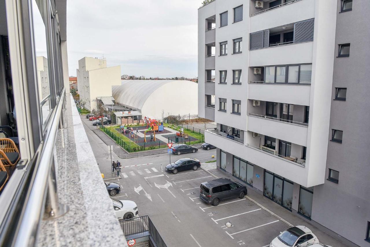 Astra Urban Garden Apartment, 2 Garage Parking Spaces Zagreb Bagian luar foto