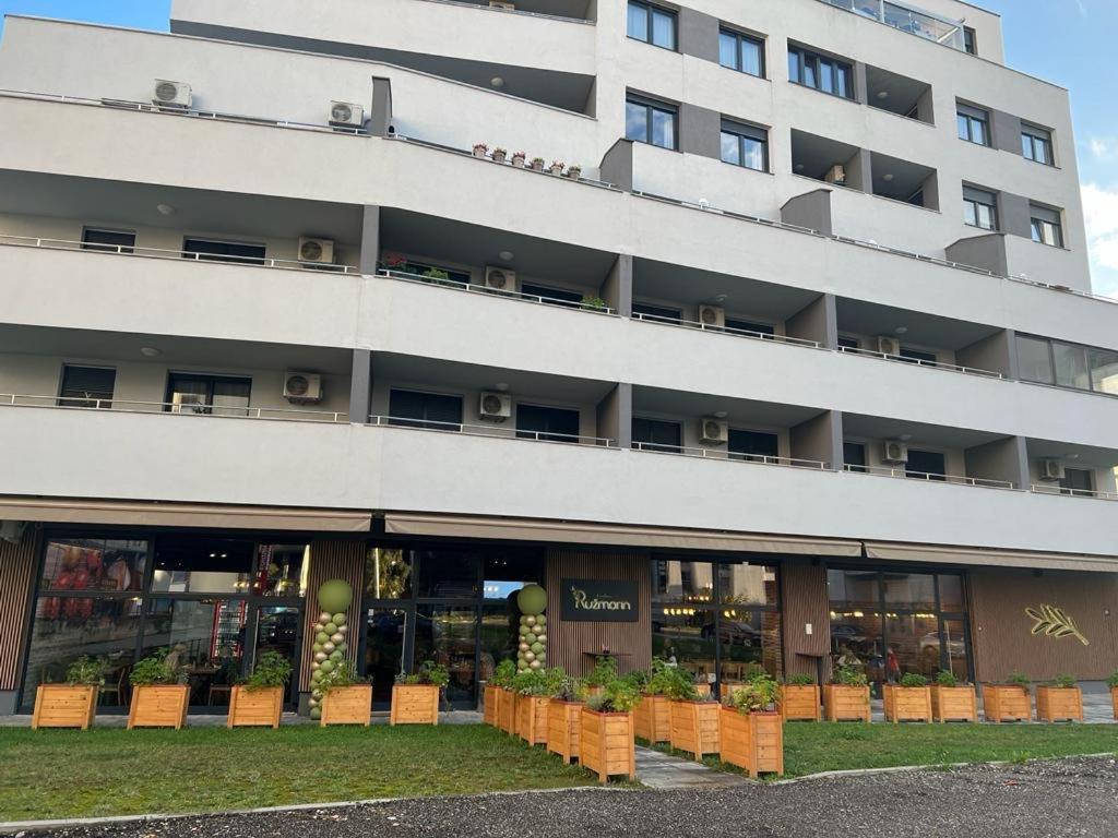 Astra Urban Garden Apartment, 2 Garage Parking Spaces Zagreb Bagian luar foto